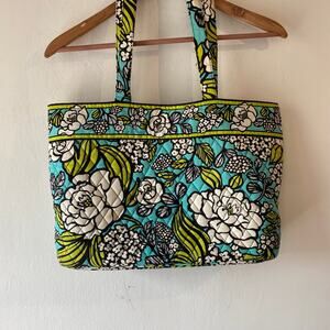 Vera Bradley Islan Bloom Retired Tote Purse 17'x12' Teacher School Beach Diapers